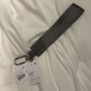 NWT Lululemon Neverlost Keychain Olive Green